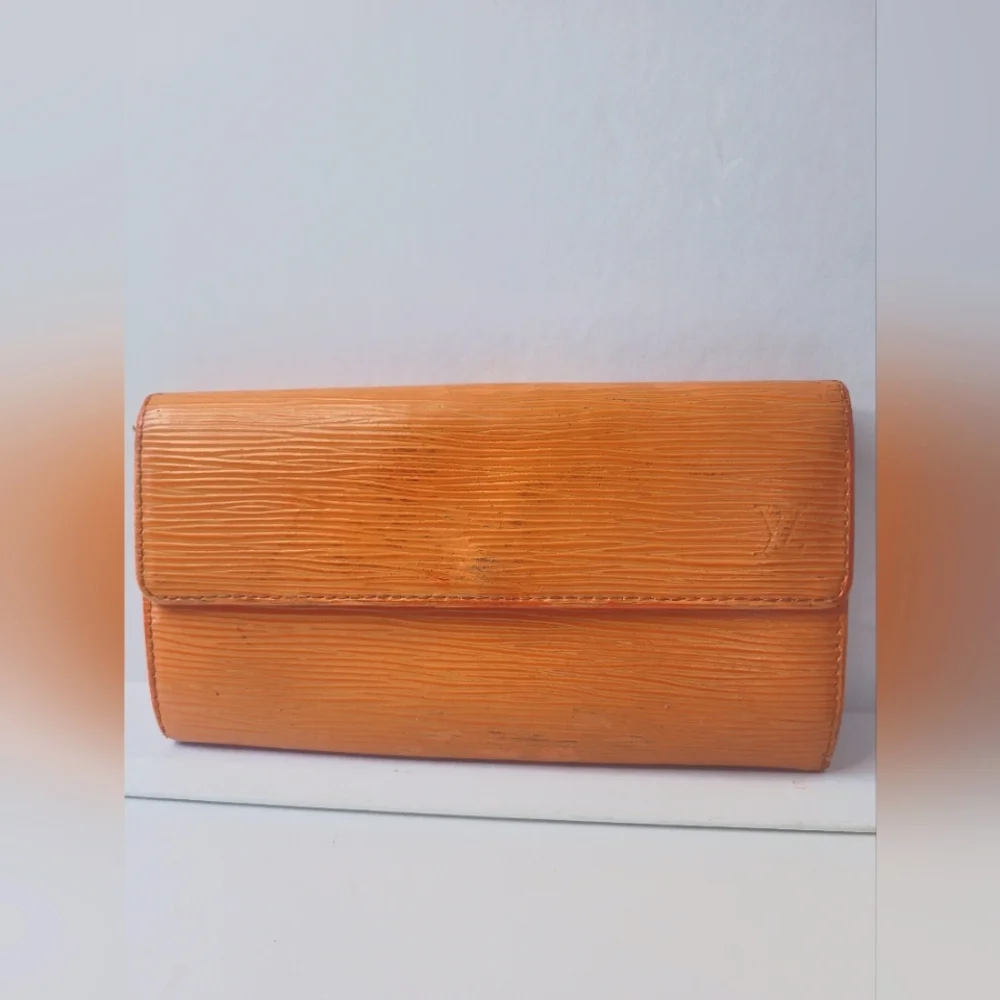 Louis Vuitton Epi Sarah Wallet